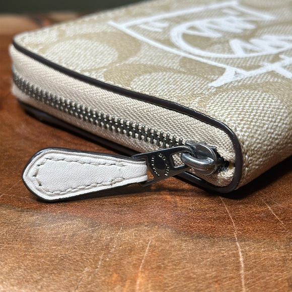 *RARE* NWT COACH Guang Yu Rexy Small Zip Around Wallet - Picture 4 of 16